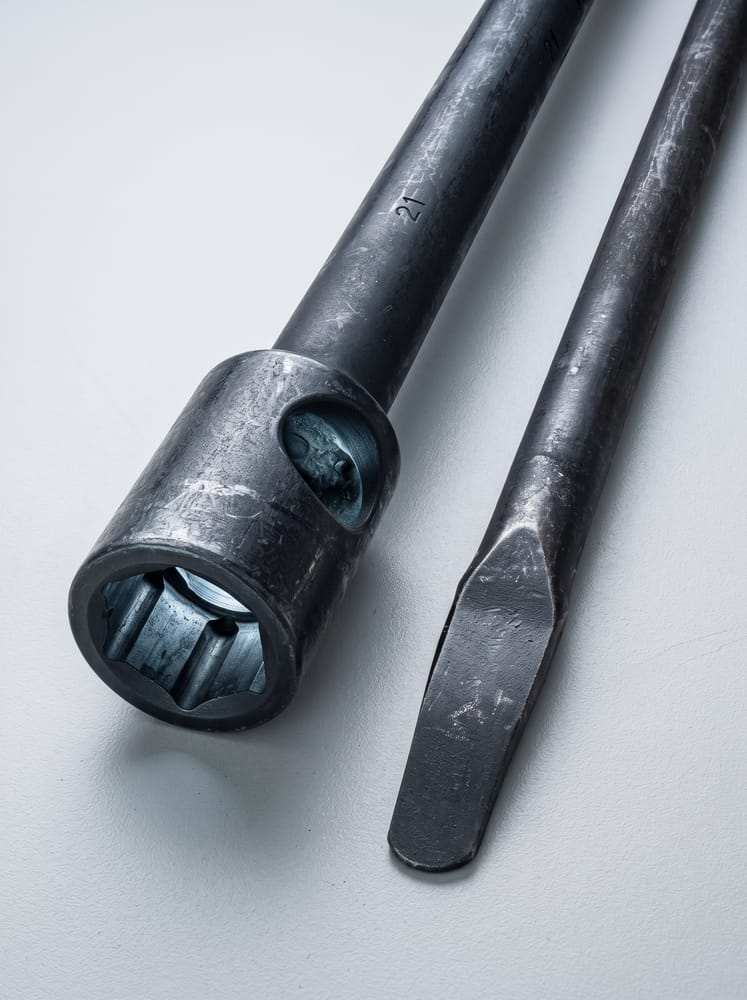 Boca para tuerca artillera 21mm y barra de fuerza desmontadora